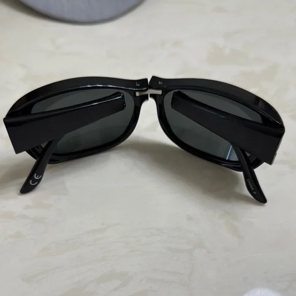 Dioptics Women’s Haven Effortless Folding Polarized Fits Over Sunglasses - Picture 5 of 15